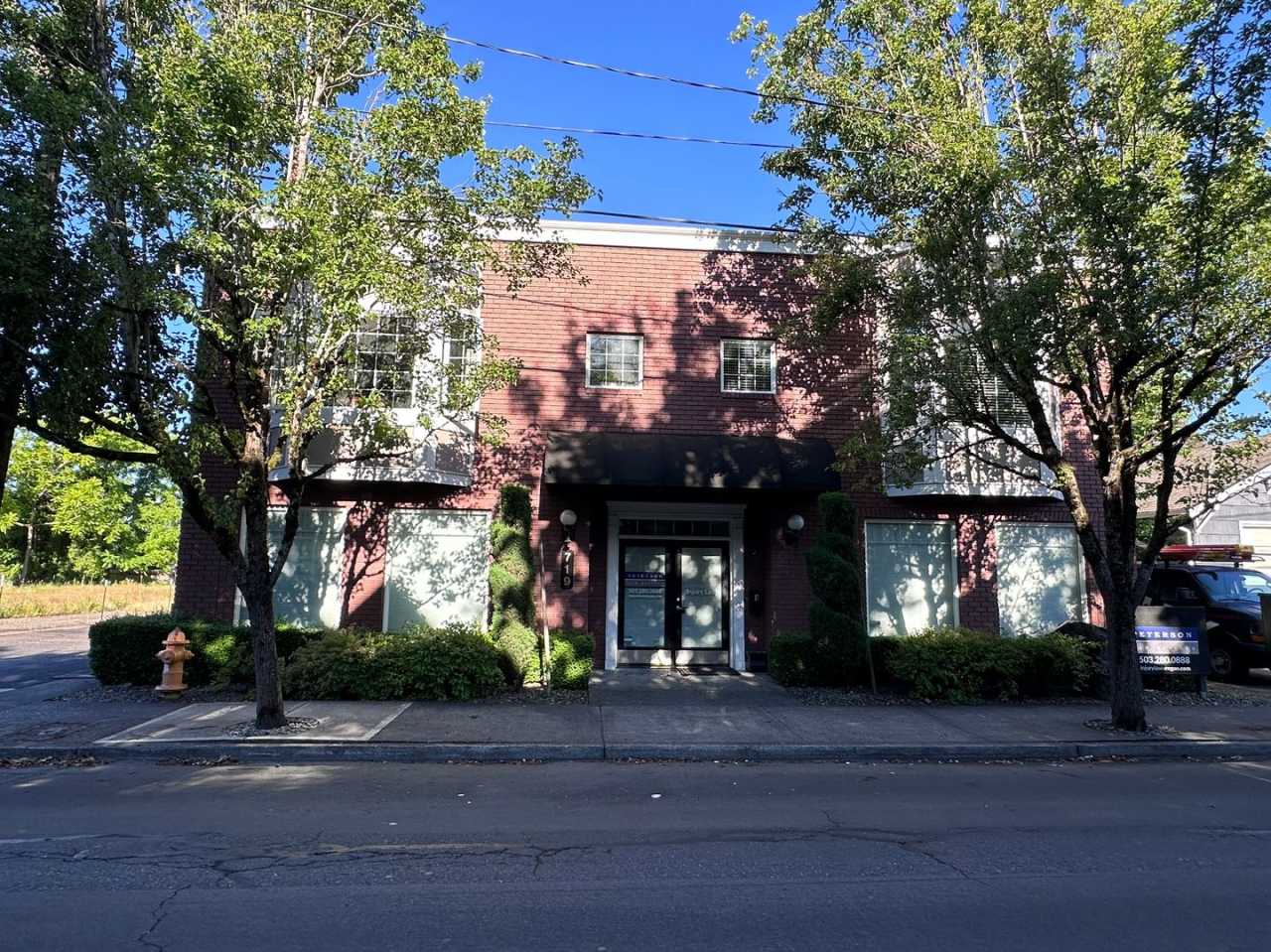 Spacious Condo in Downtown Gresham - Near MAX!