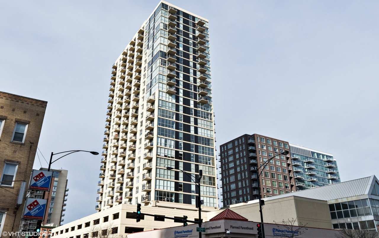 1212 N La Salle Drive