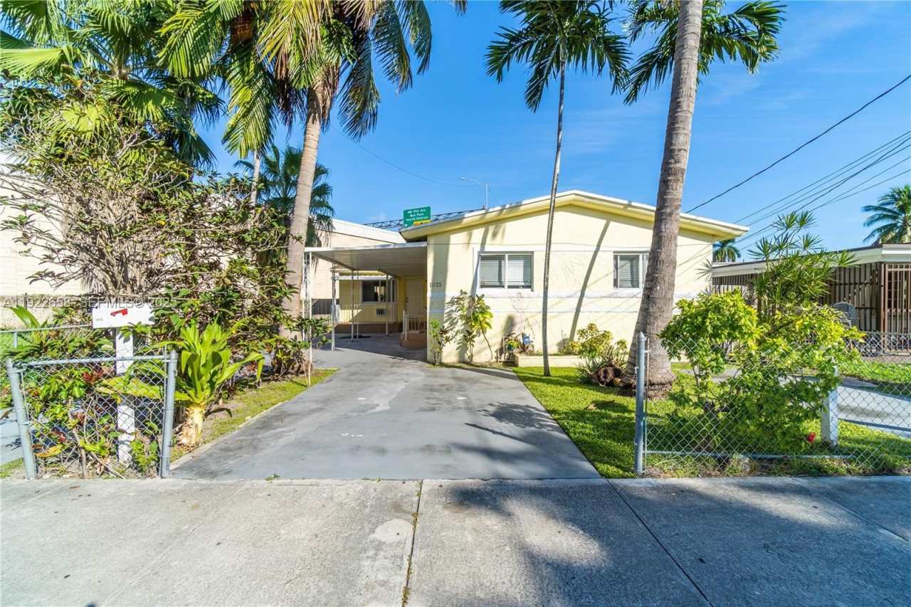 1021 NW 23rd Ave