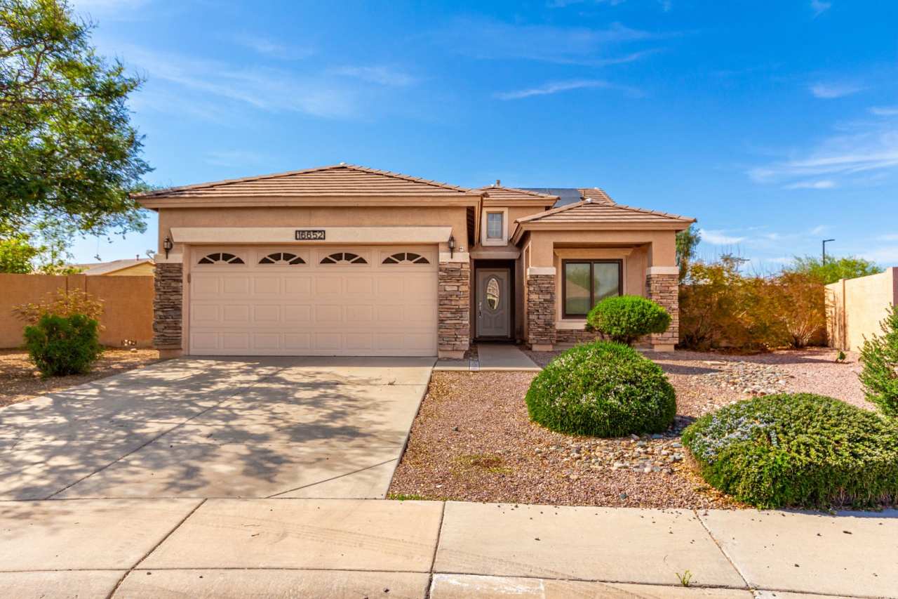 Huge Lot with Modern Upgrades and solar in the Surprise Farms community!