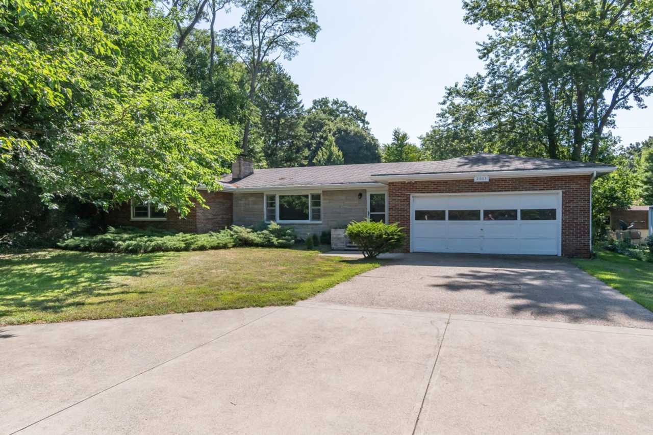 3 bedroom 1.5 bath 1668 Sqft home just 1 mile from downtown St Joe.