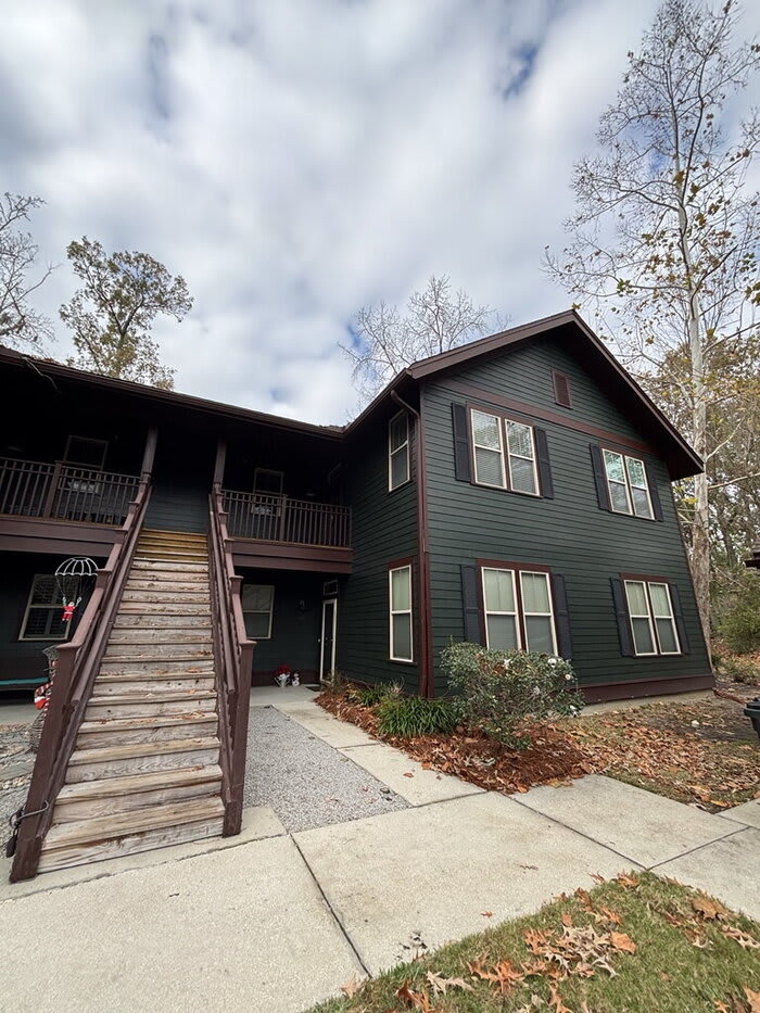 5565 Colonial Chatsworth Circle