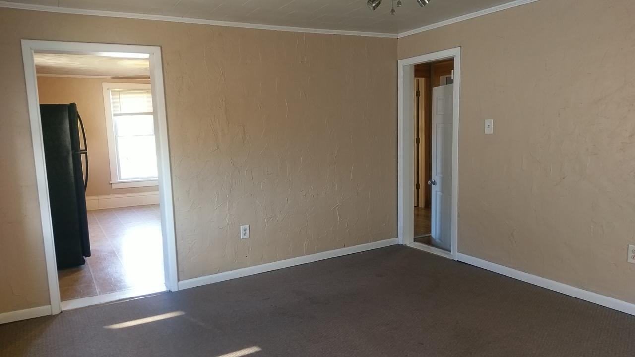 439 Coolspring Street - C