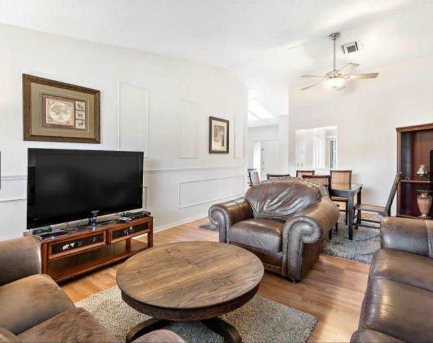 13135 Chadwick Court