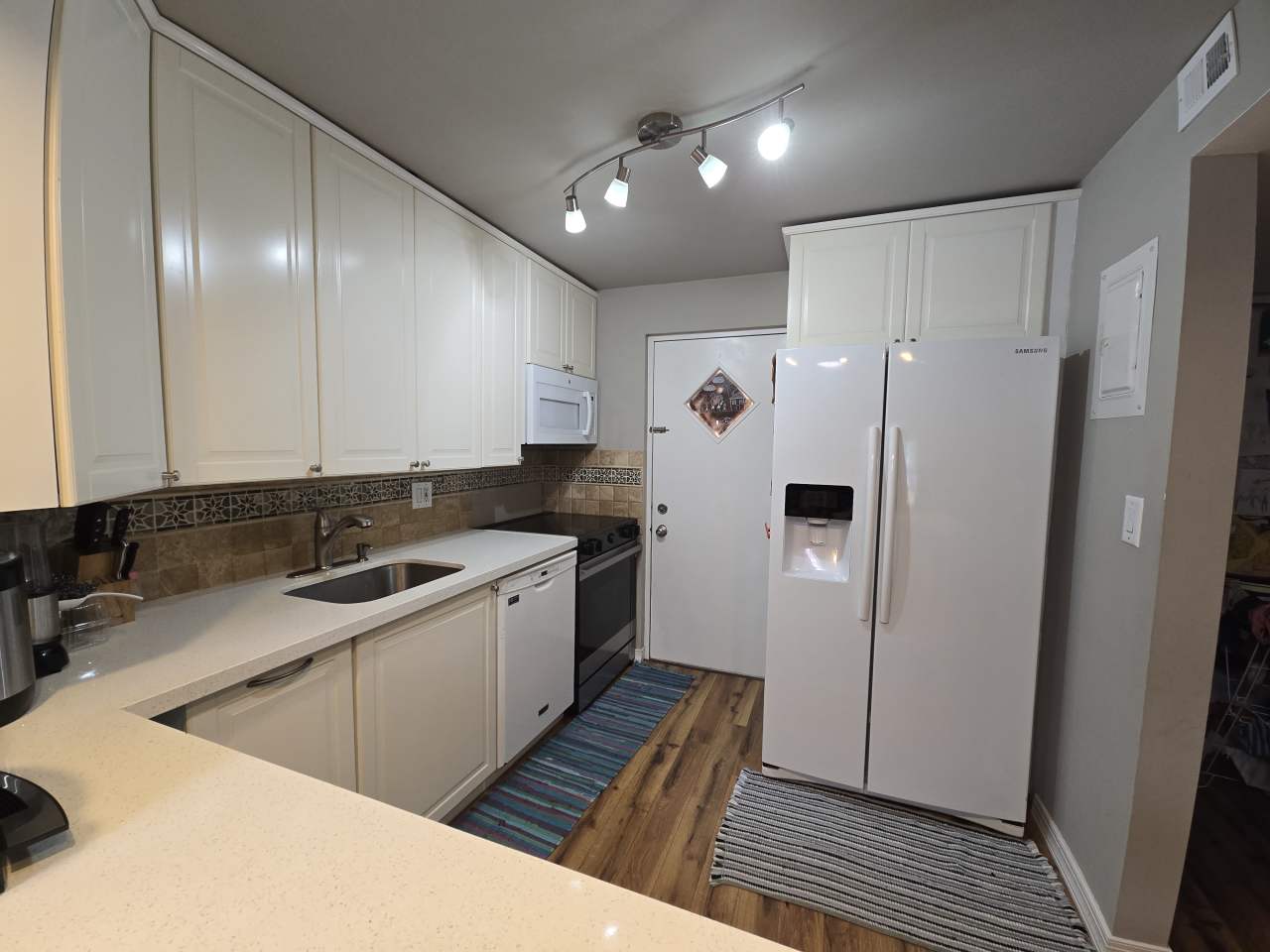 2326 S Cypress Bend Dr