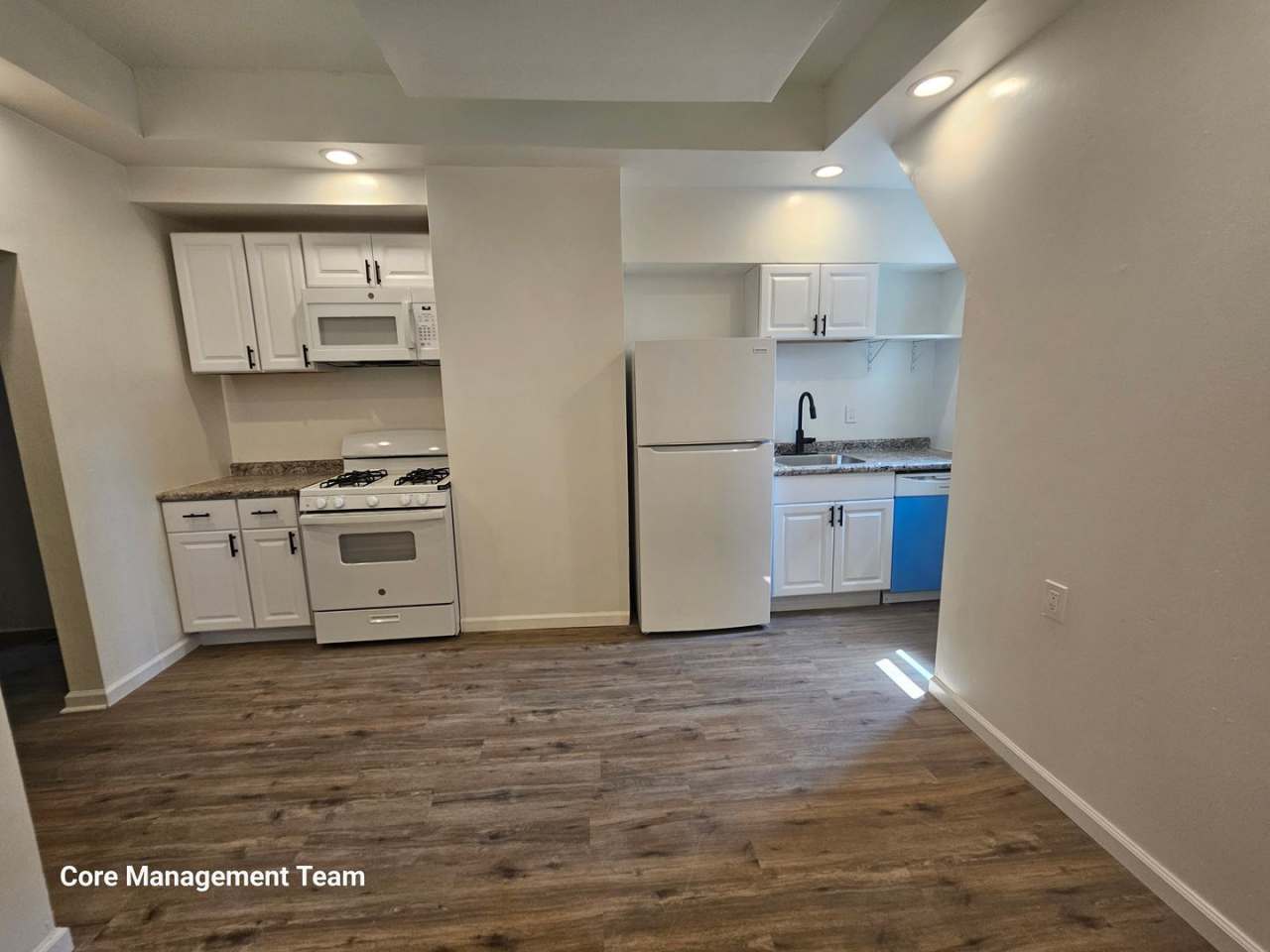 Amazing 1 bedroom apartment for rent in the heart of Troy Hill!