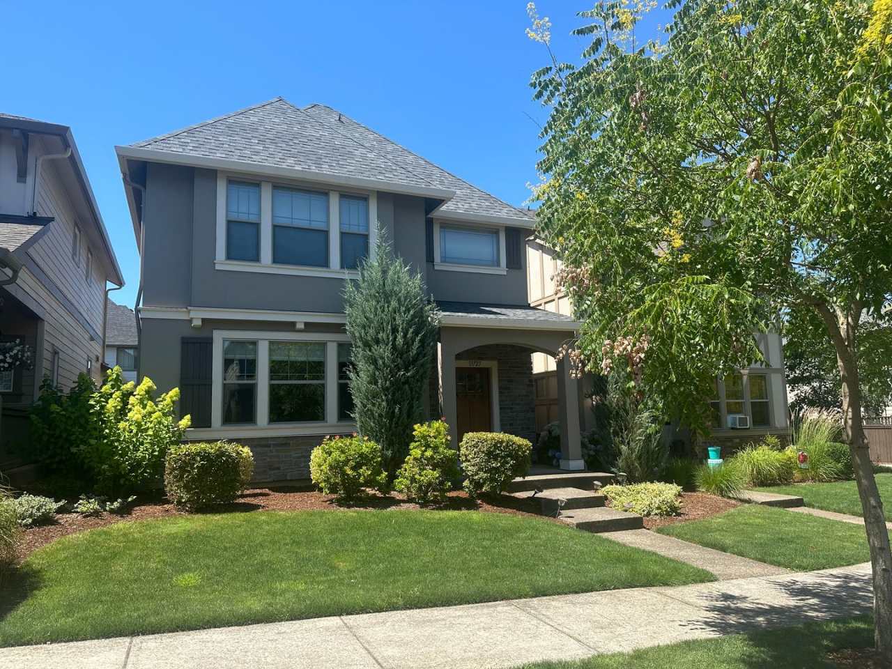 4 Bedroom River Terrace Home!