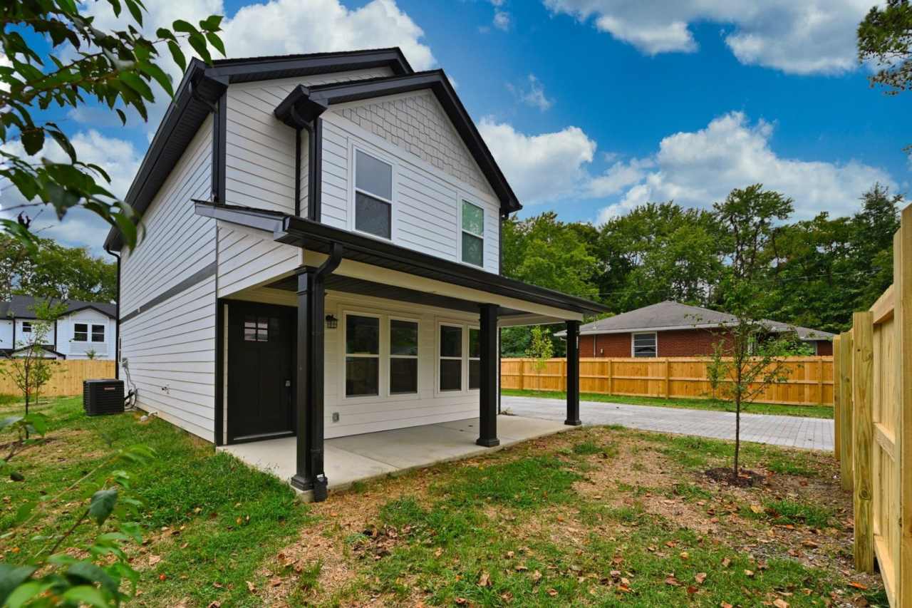 Like New and Move In Ready!