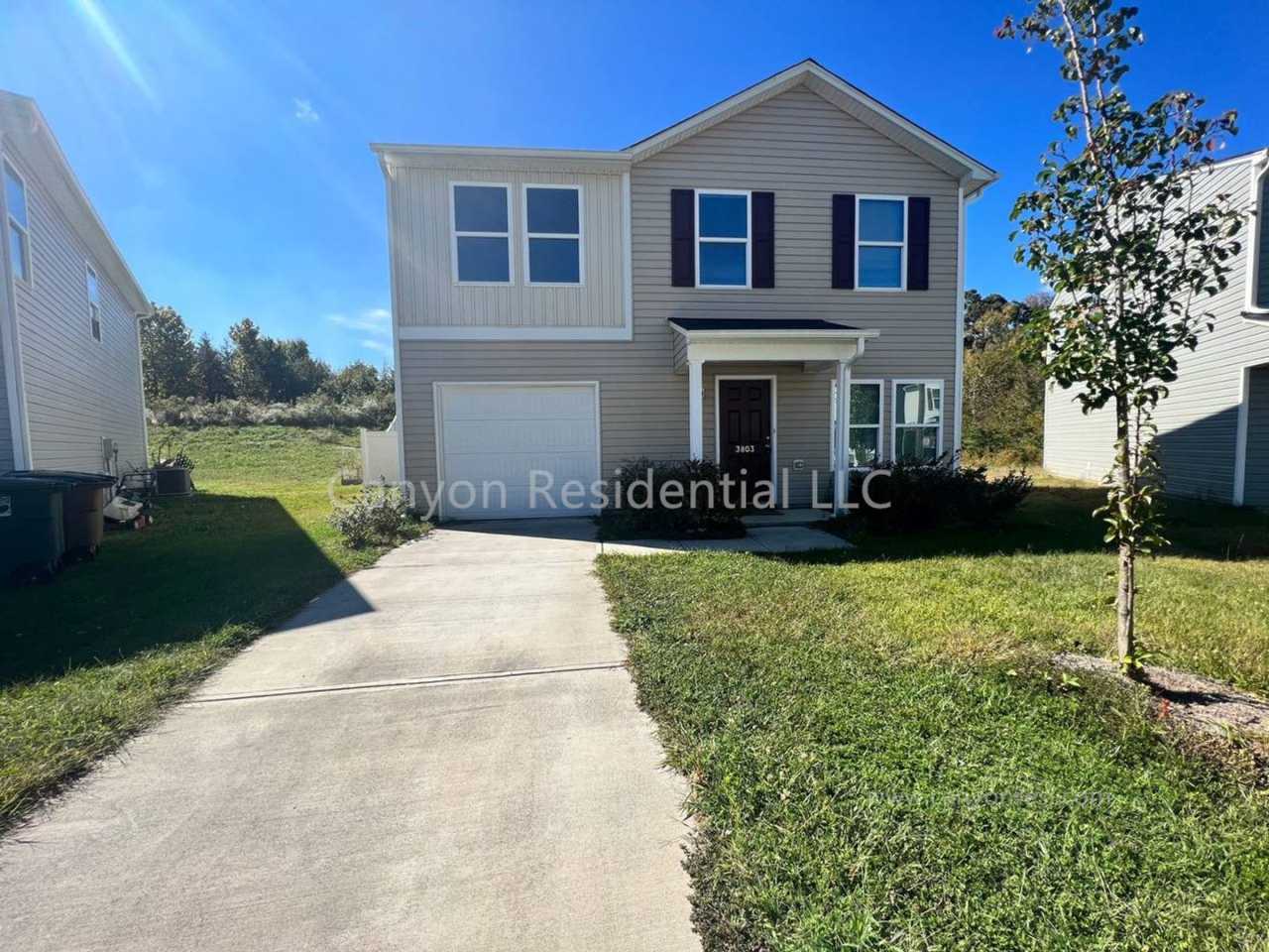 Beautiful 3b Room!Move in ready!