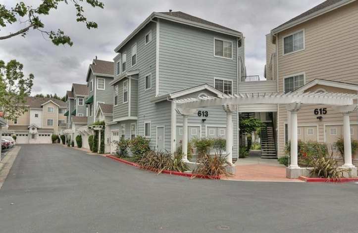 613 Arcadia Ter Unit 103