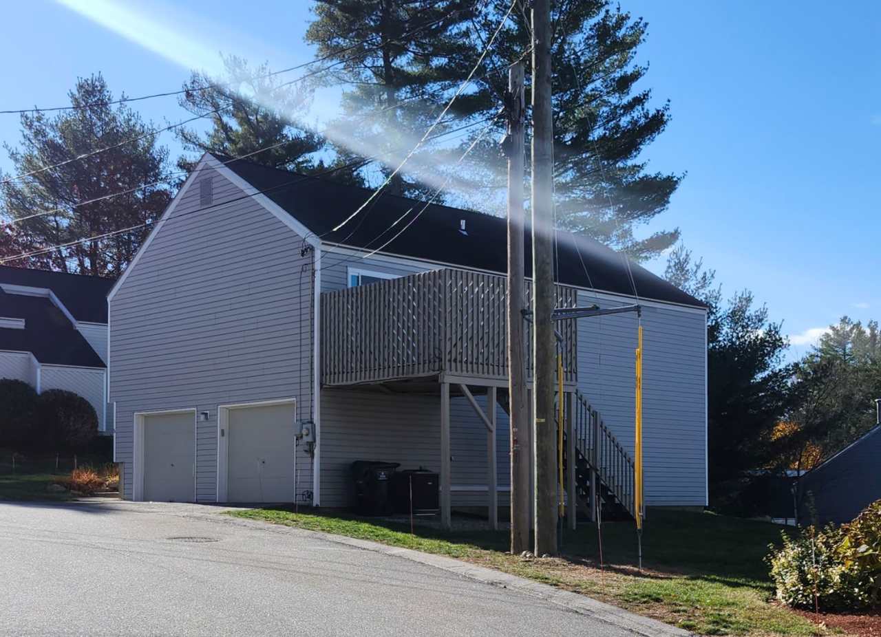 3 Bedroom, 1.5 bath detached condo at Kensington Ridge