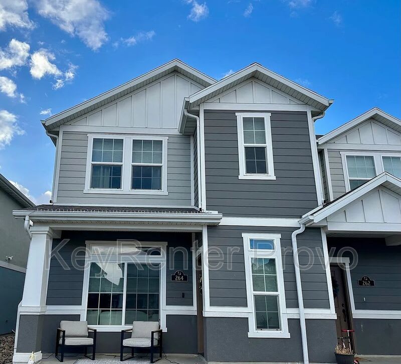 264 South Hidden Lagoon Place