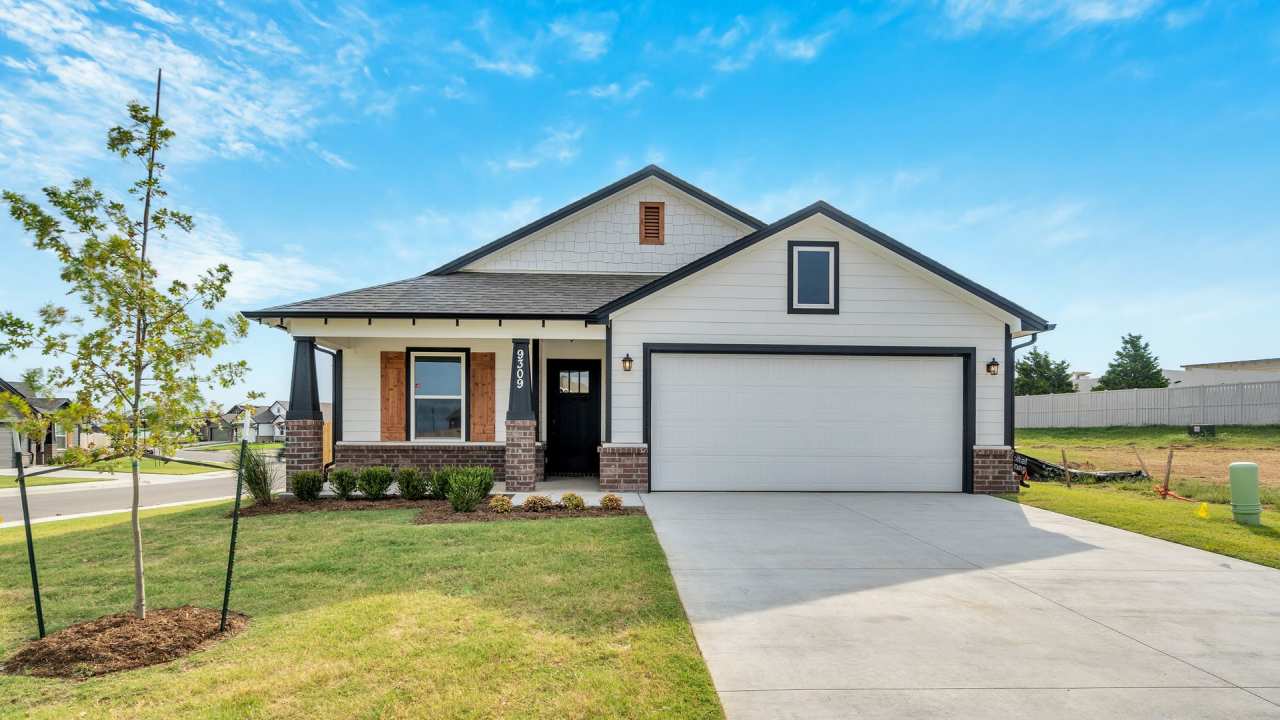 3 Bed | 2 Bath in Owasso!