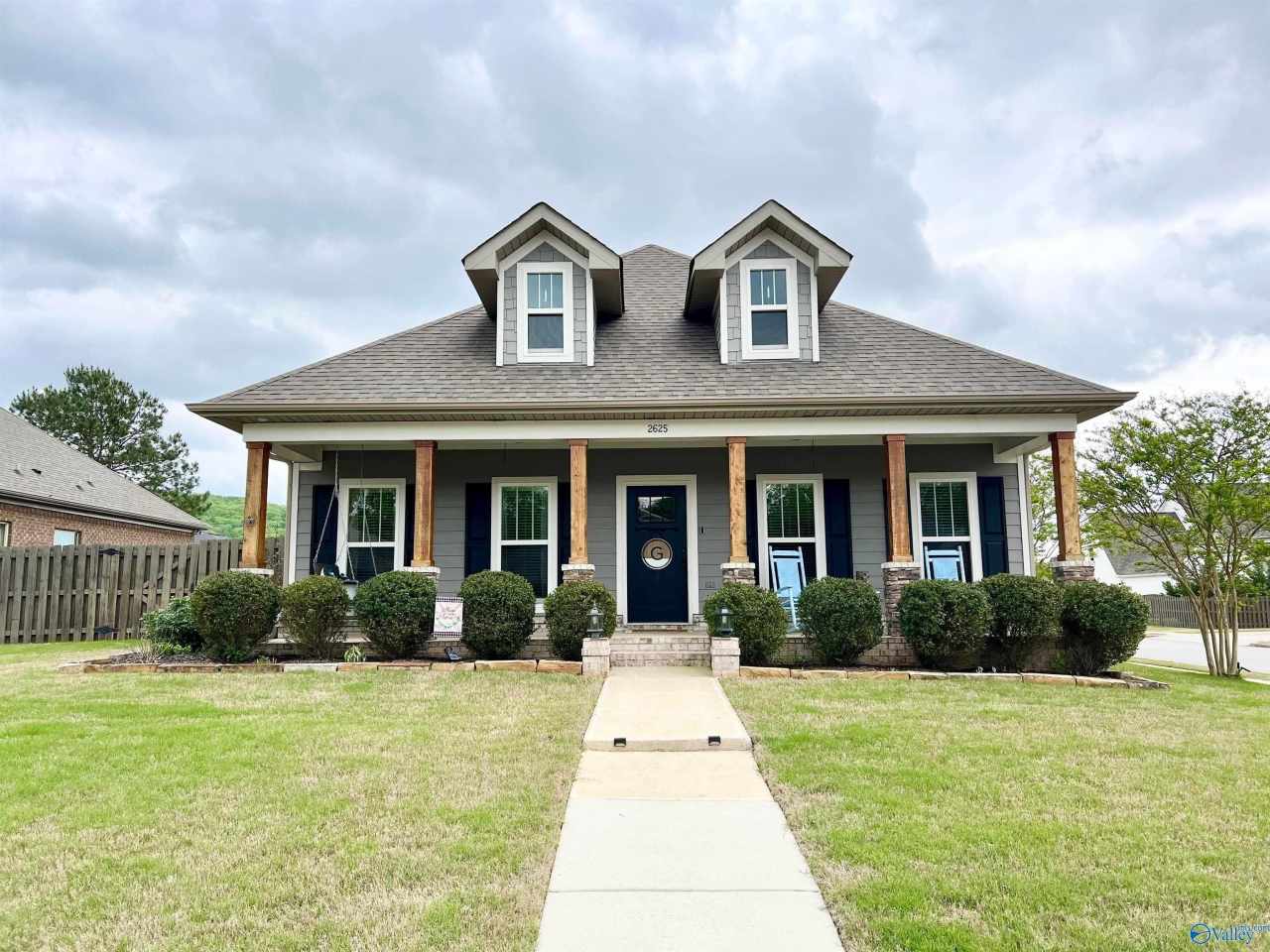 2625 Mountain Stream Way