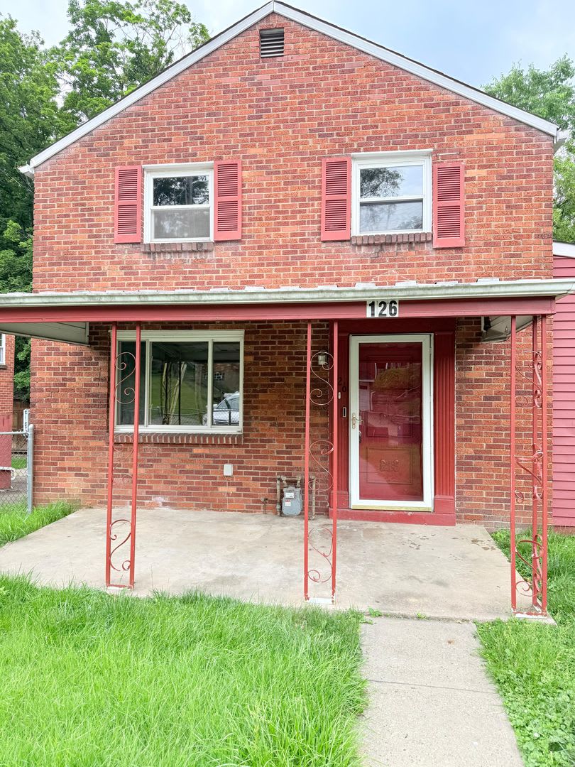 Freshly Painted 3BD/1.5BA Single Family Home in Penn Hills