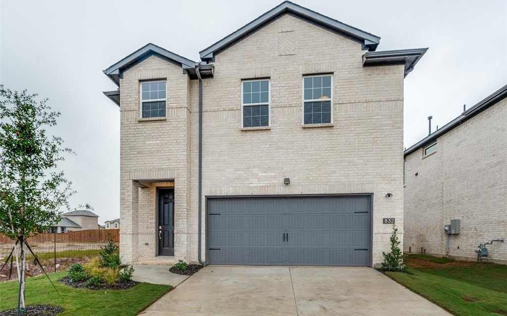 832 Santa Lucia Drive