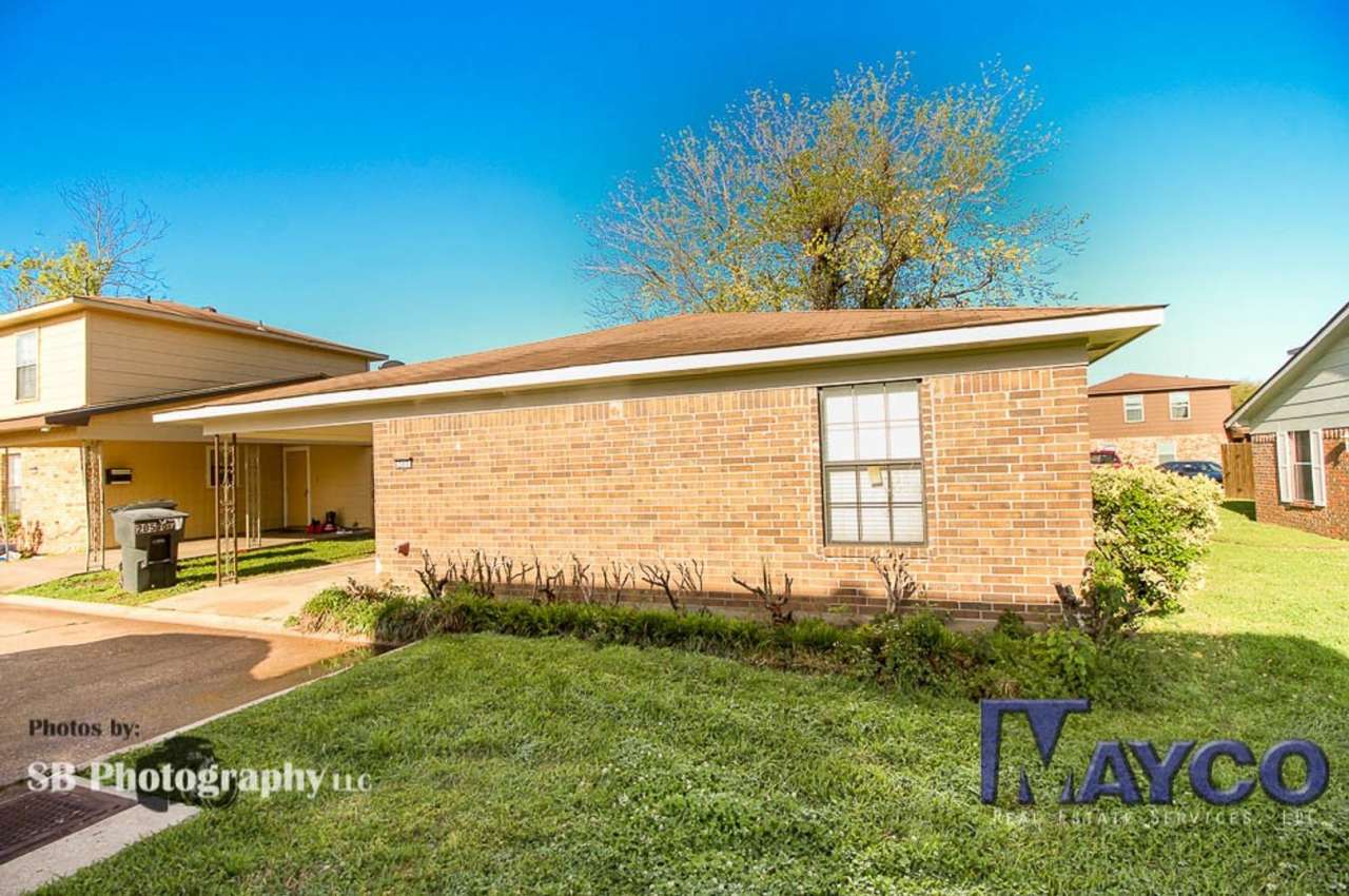 2 bedroom 1.5 bath house in Bossier!