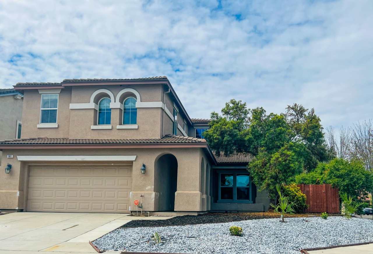 Lovely 5 Bedroom 3 Bath Home in Oakley