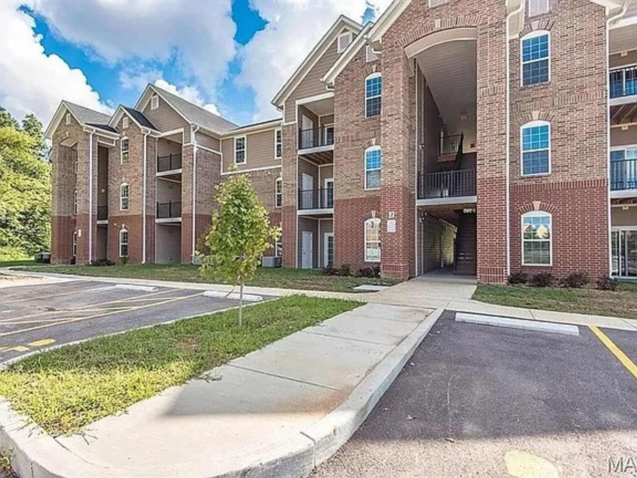 Charming 2BR Condo in Dardenne Prairie MO