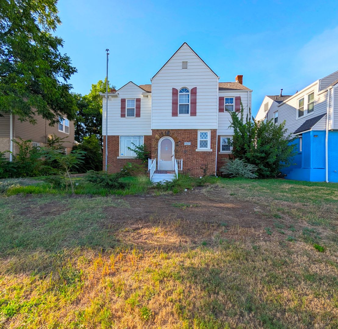 Gorgeous Colonial Home
