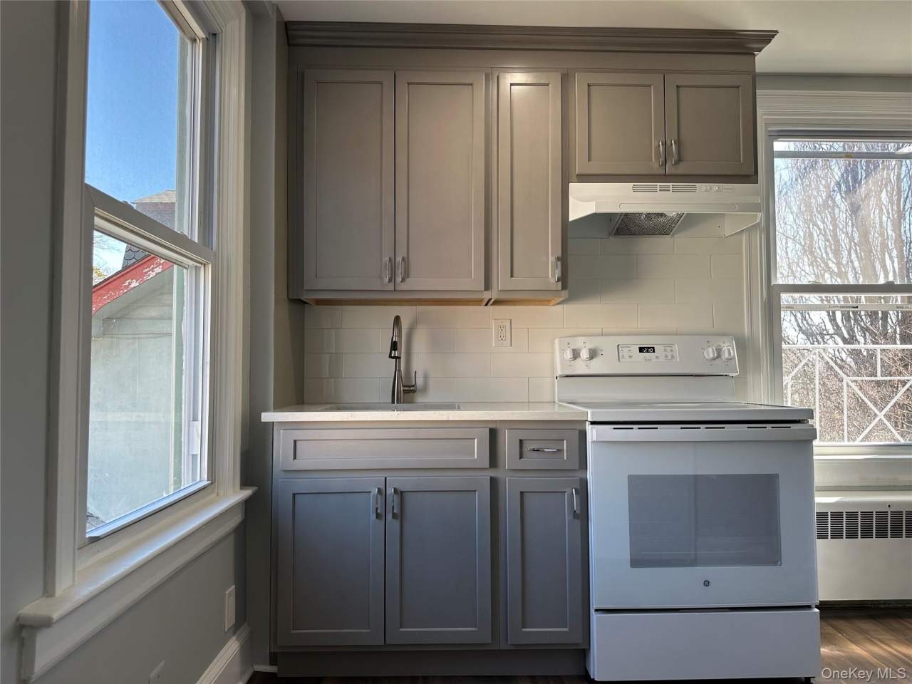 54 4th Avenue unit: 4