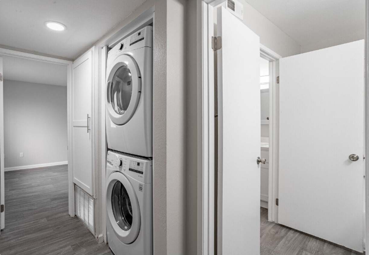 Lincoln Park Apartments