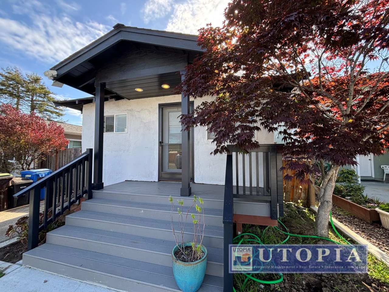 Charming, Sun-Filled 2BD/1BA Home on Quiet Street on the West Side Circles Available May 16th