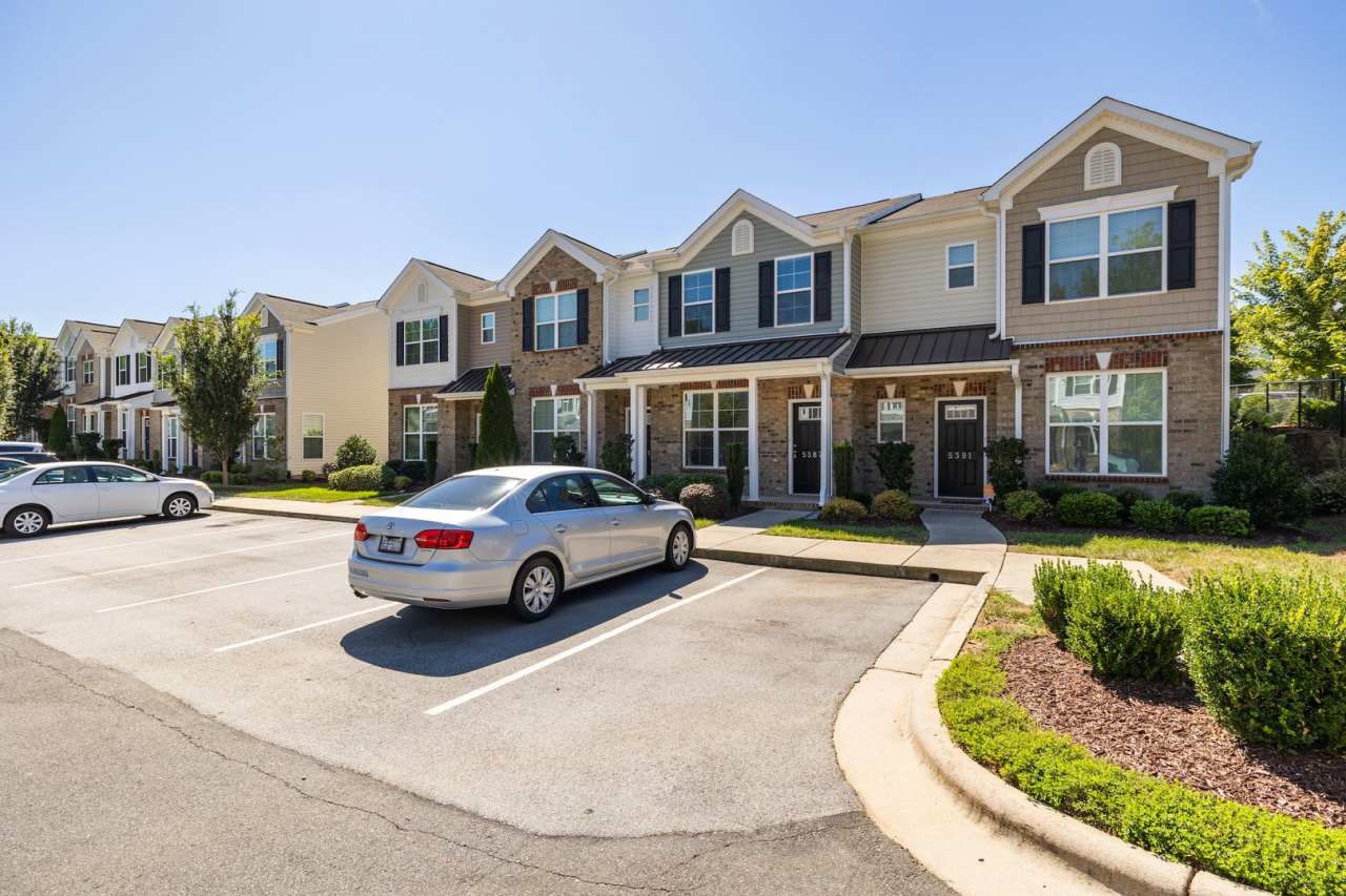 Cozy 2-Bed, 3-Bath Townhome at 5387 Farm House Trail