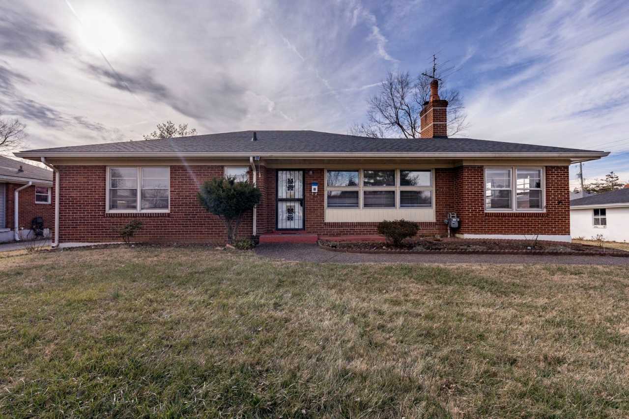 3706 Chevy Chase Rd (West Buechel/Hikes Ln)