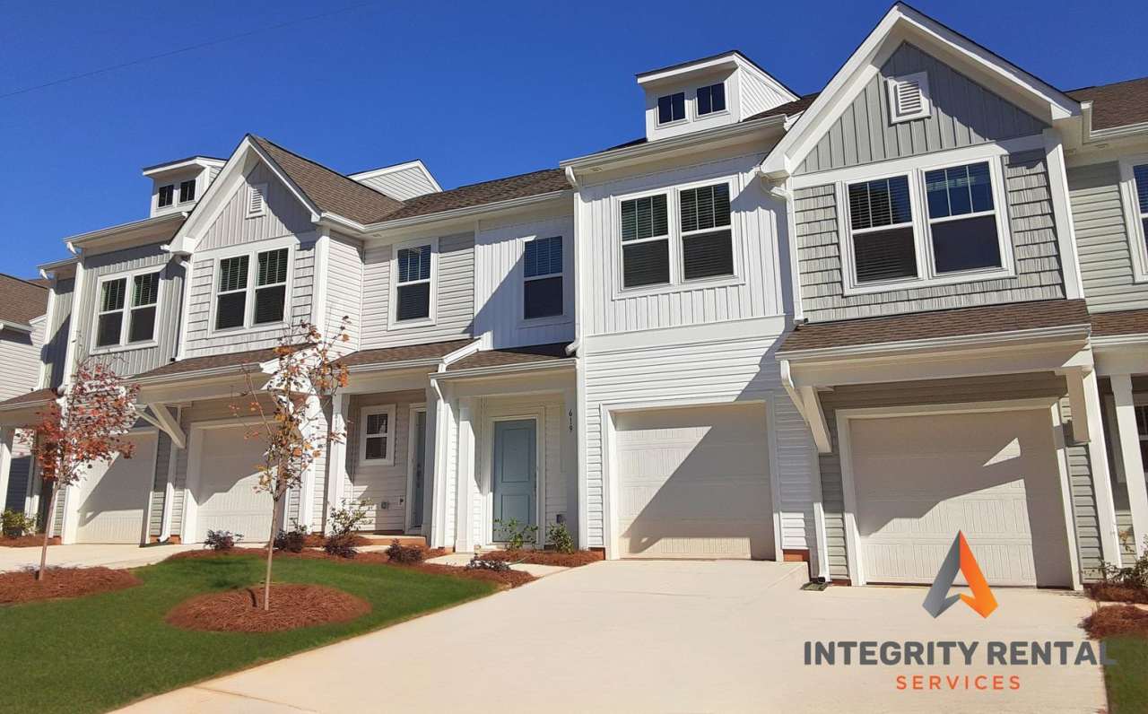 3br 2.5 with 1 car garage Townhome community within Walking Distance to Downtown Albemarle