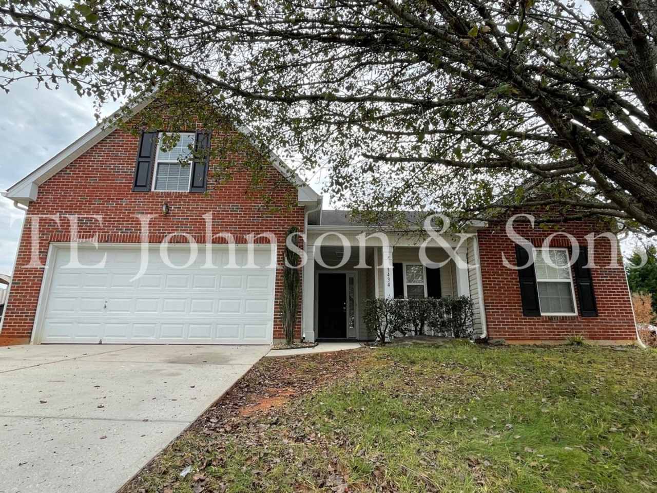 Charming 3 Bedroom Home with Bonus Room and Two Car Garage in Winston-Salem