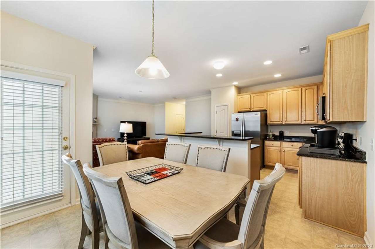 Rooms for Rent in 3 Bedroom Home at Graywell Ln