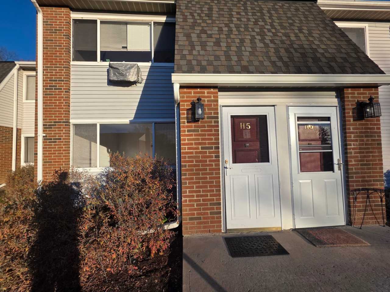 Bright 1 Bedroom Home - Poughkeepsie, NY