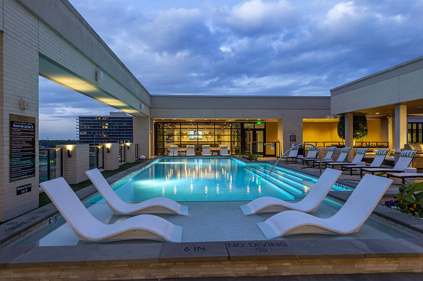 NOVEL River Oaks by Crescent Communities