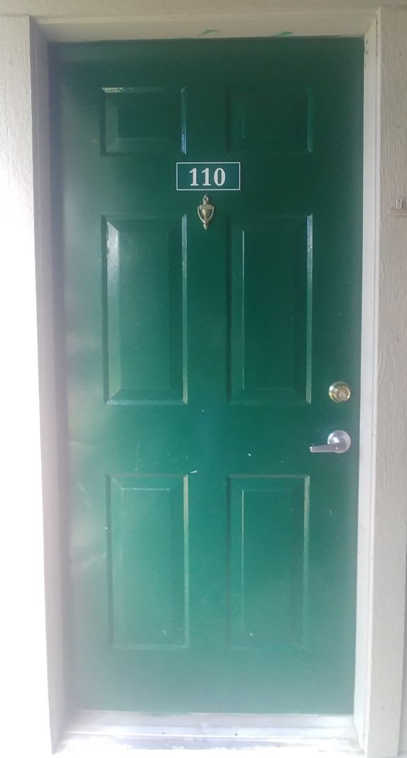 1/1 Apartment - **HUD Accepted** (upstairs)