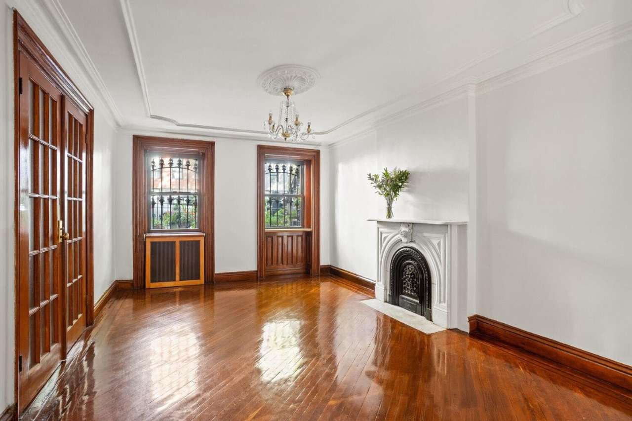 418 VANDERBILT Avenue unit: Garden