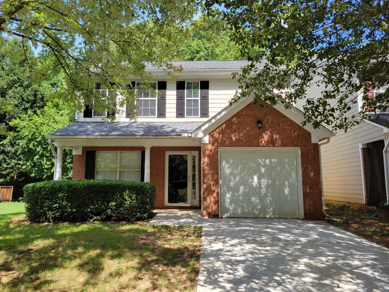 2266 Charleston Pointe Southeast