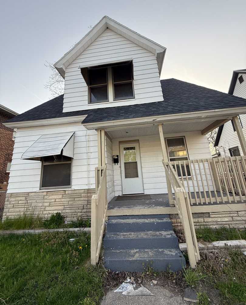 3 Bedroom 1.5 Bathroom HOUSE