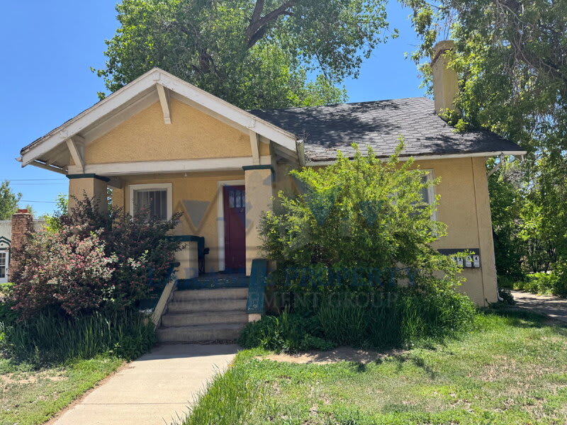 1526 Grand Avenue