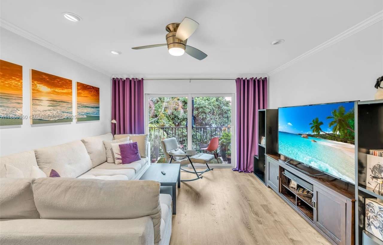 805 W Oakland Park Blvd