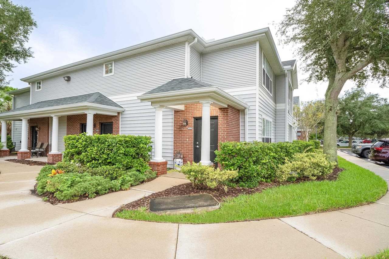 11201 Harbour Vista Cir w/Loft