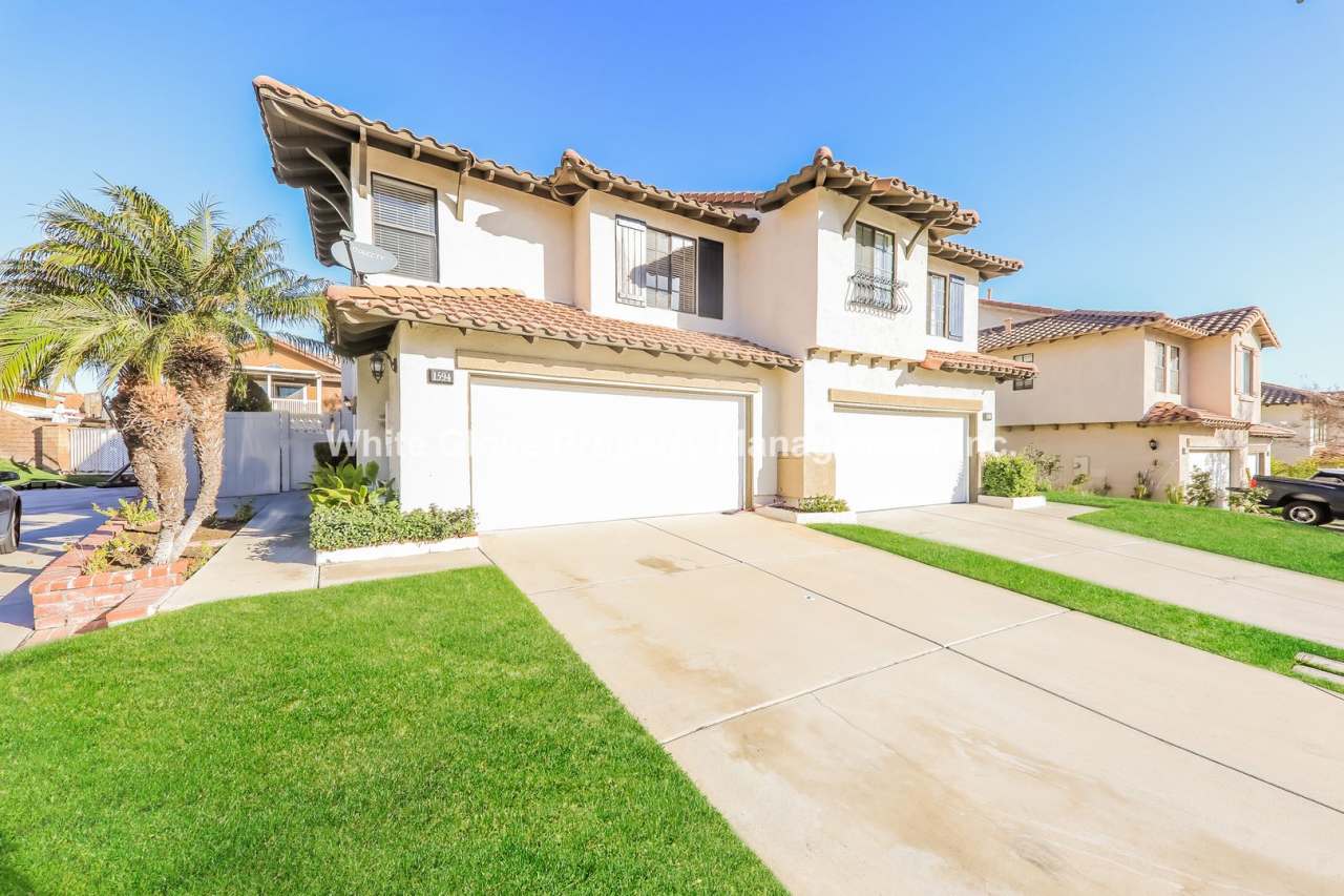 Great 3 Bedroom Plus Loft Corona Home