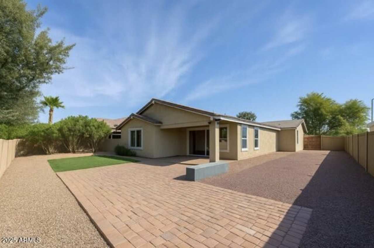 910 South 199th Lane