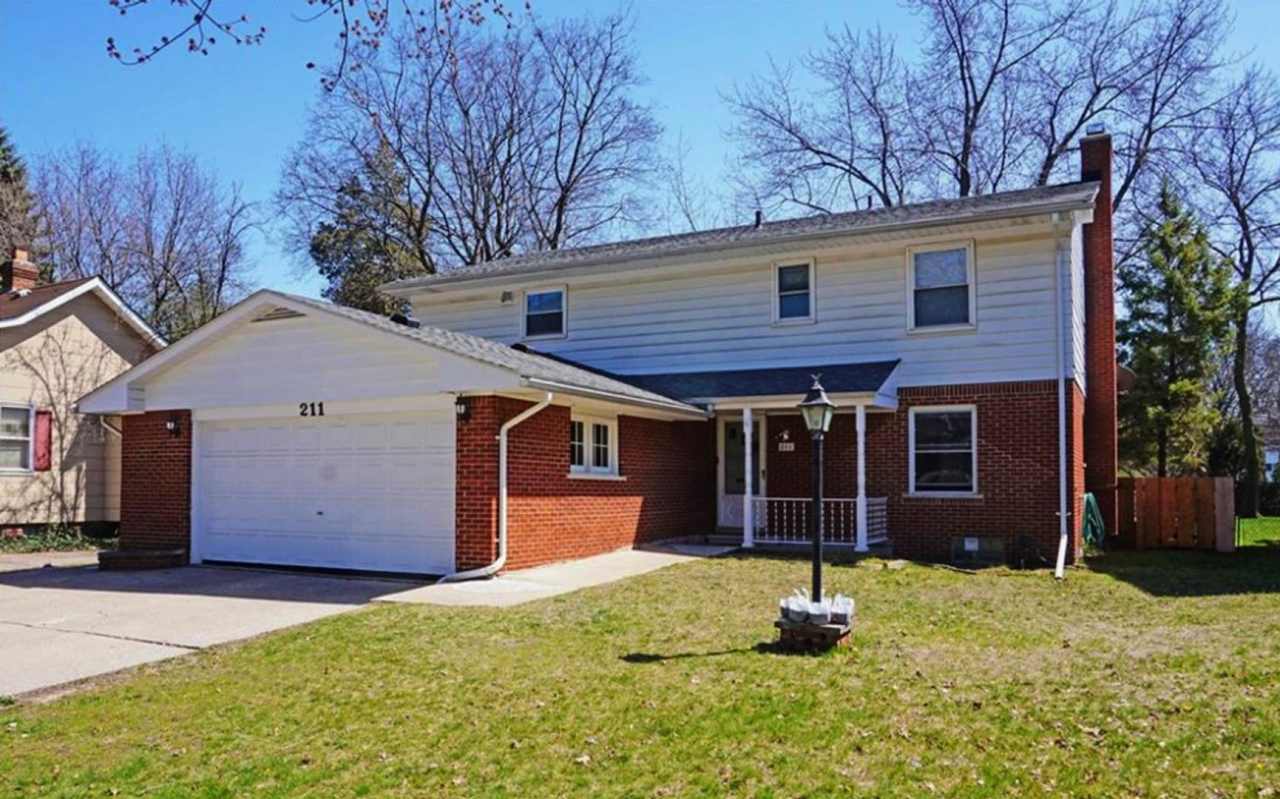 COMING SOON! Bright, Inviting 3-Bedroom Home in Prime Royal Oak Location!