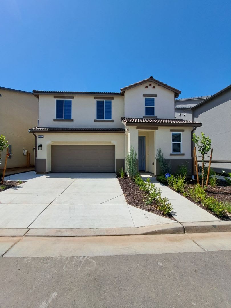 PRICE REDUCED and MOVE IN Special! Gorgeous Two-Story Home Near Copper  Willow!