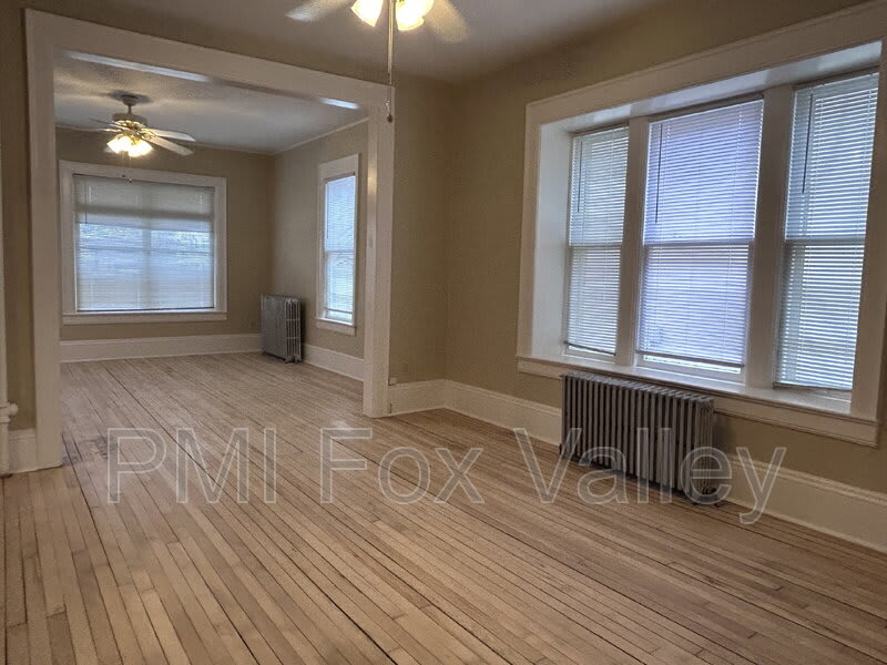 513 N Superior St