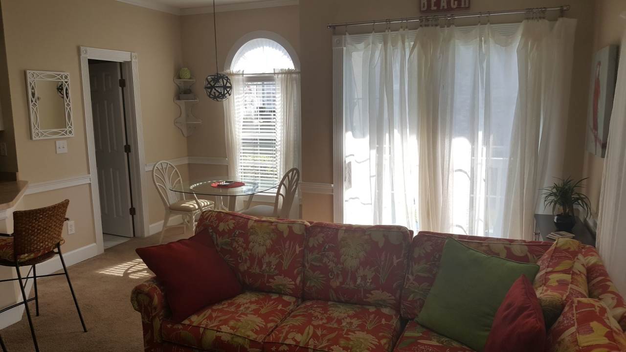 Beautifully furnished 1 bed condo in Myrtlewood community