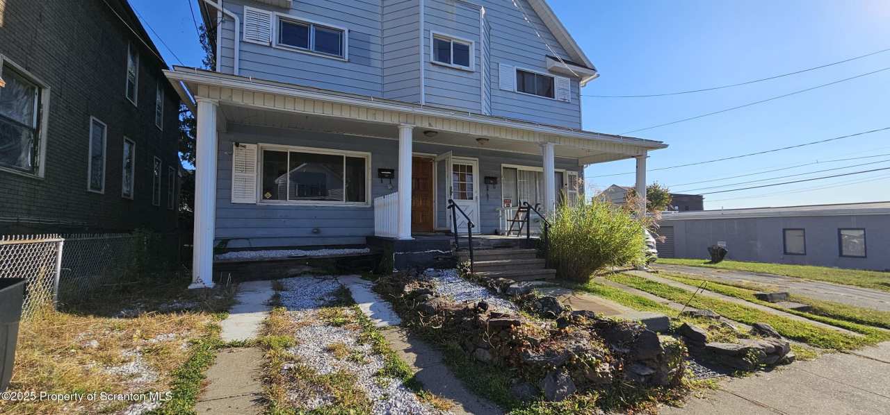 1124 Lafayette Street