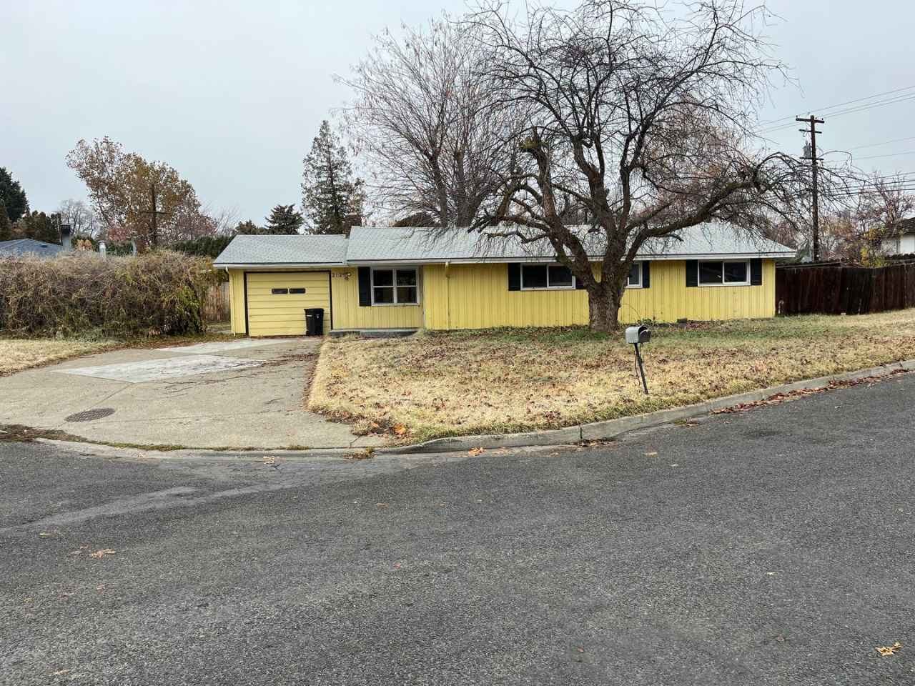 3 bedroom house off of 40th Ave, Yakima