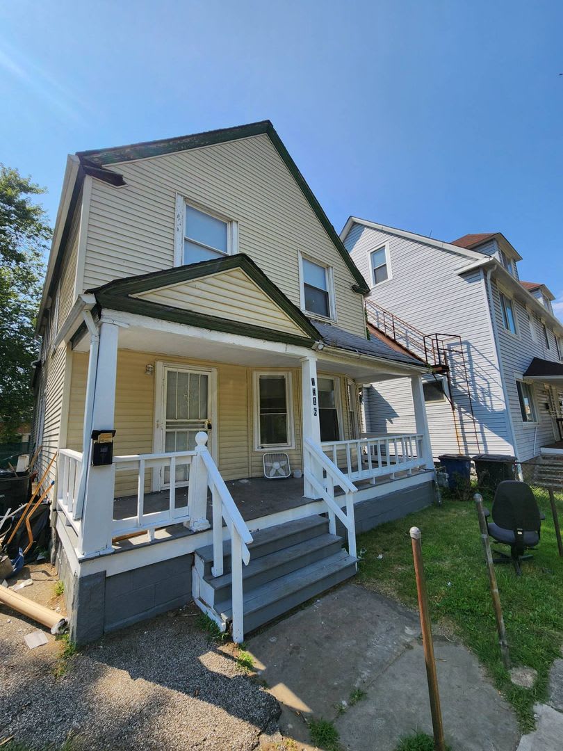 Charming 4-Bedroom Property in Prime Location